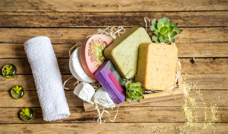 Huile de Noyaux de Dattes : Un Élixir de Beauté