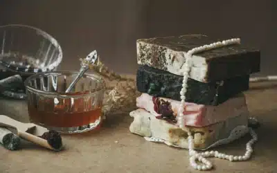 Savon Surgras Saponifié à Froid : Le Guide Complet pour Choisir, Formuler et Comprendre